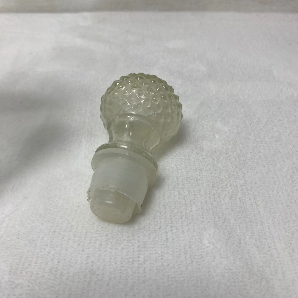 JNSQ Rose Cru‎ Clear Glass Decanter Bottle Round Base with Textured Stopper
